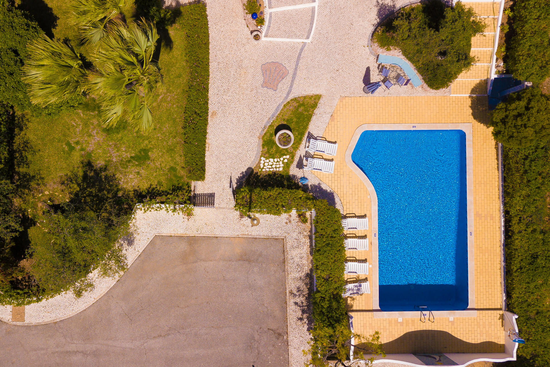 Moradia Jardim — Piscina